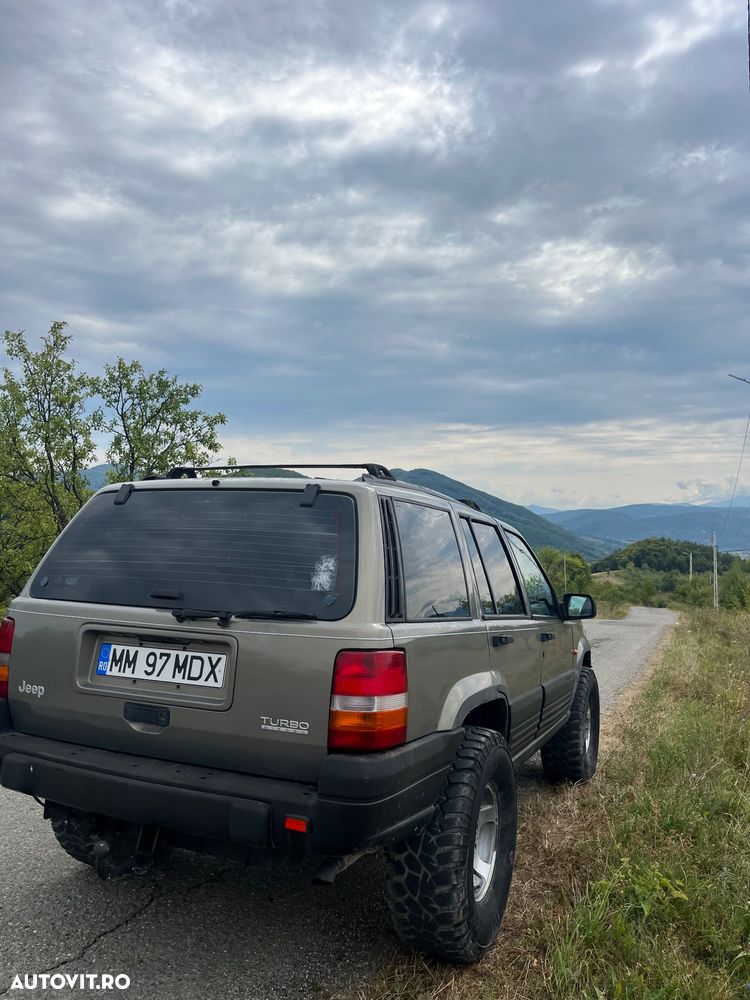 Jeep Grand Cherokee - 15