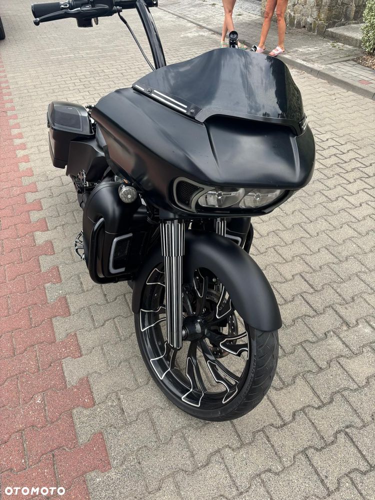 Harley-Davidson Touring Road Glide - 20