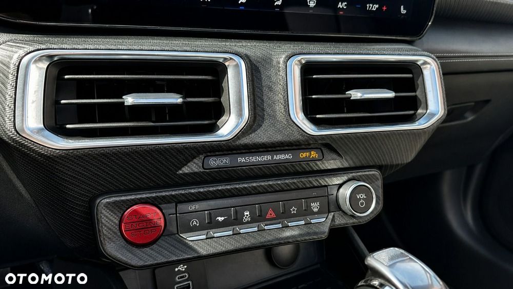 Ford Mustang - 16