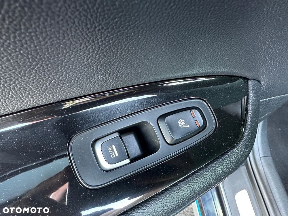 Kia Optima Plug-in Hybrid - 23