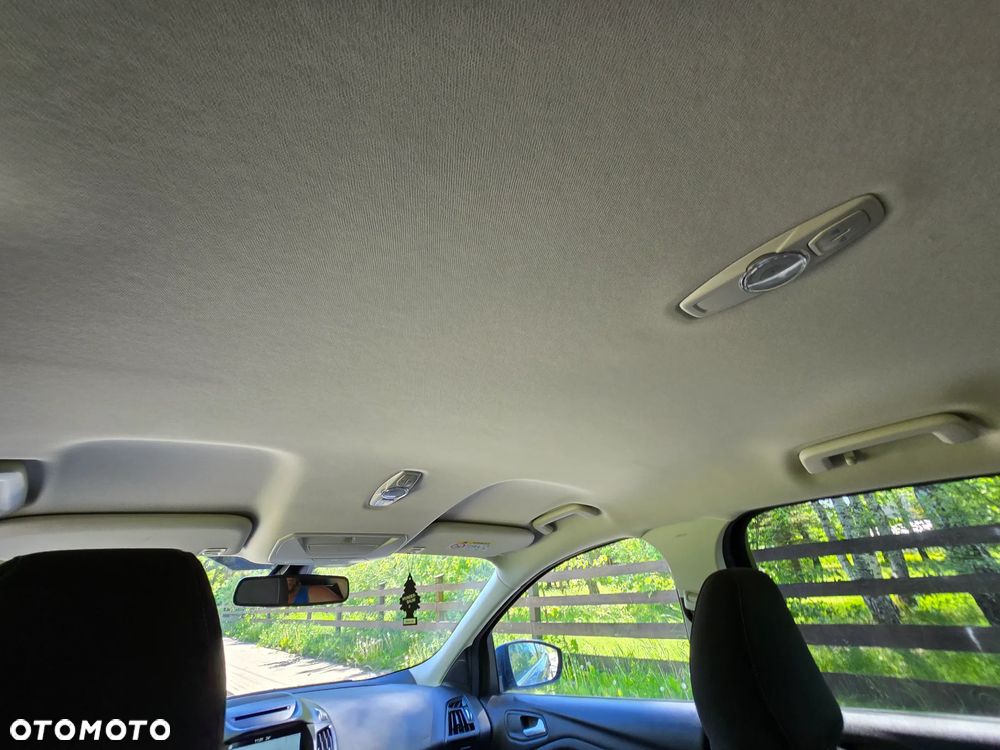 Ford Kuga 1.5 EcoBoost 2x4 Titanium - 28