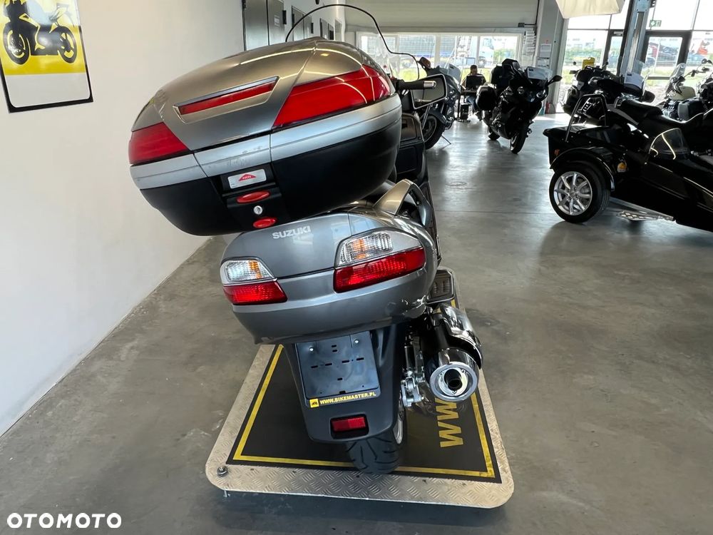 Suzuki Burgman - 7