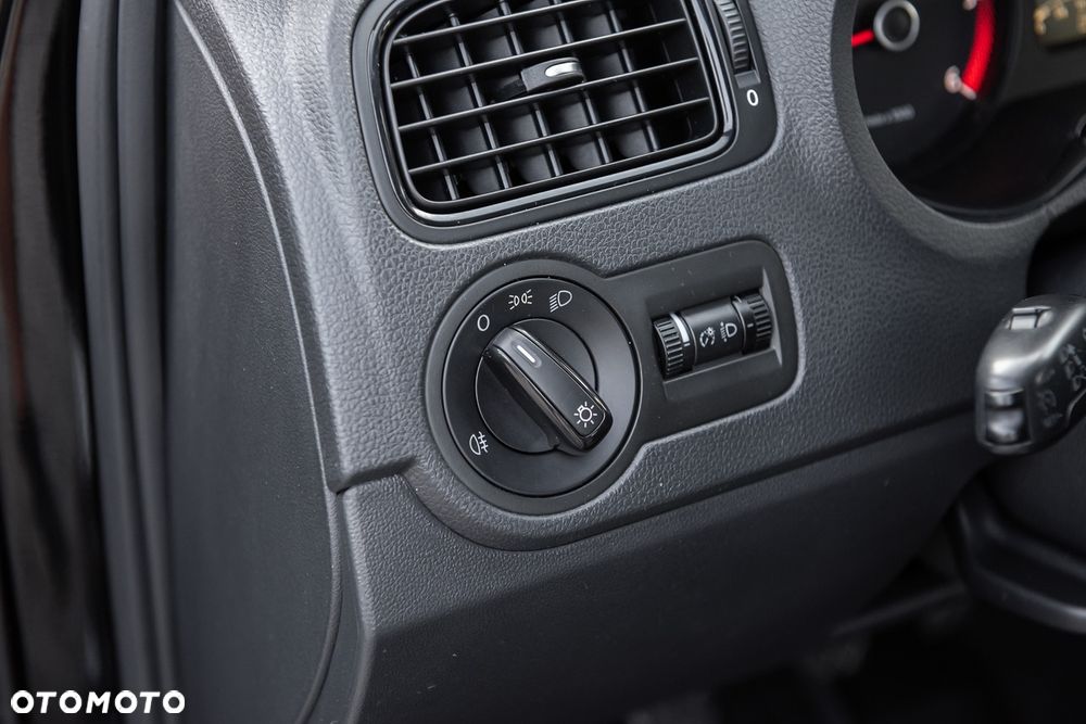 Volkswagen Polo 1.6 TDI Comfortline - 17