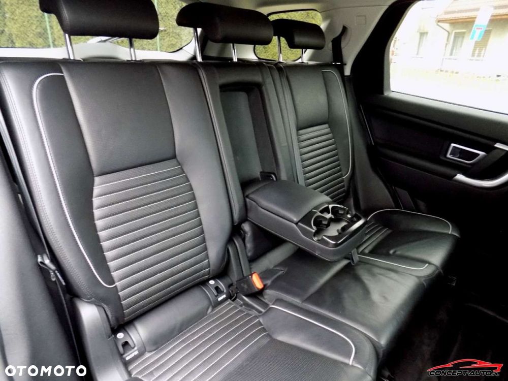 Land Rover Discovery Sport - 32