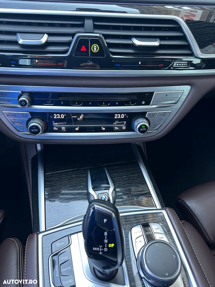 BMW Seria 7 730d xDrive - 35