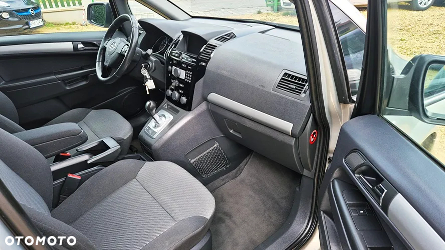 Opel Zafira 1.8 Cosmo EasyTronic EU5 - 37