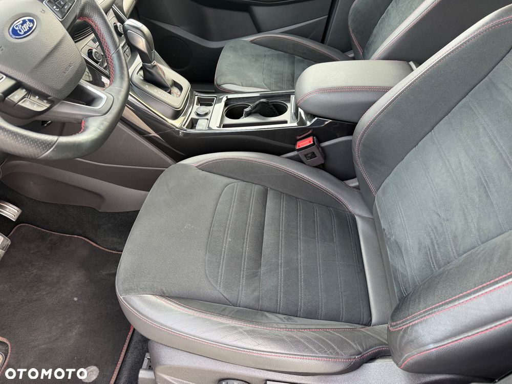 Ford Kuga 2.0 TDCi 4x4 ST-Line - 28