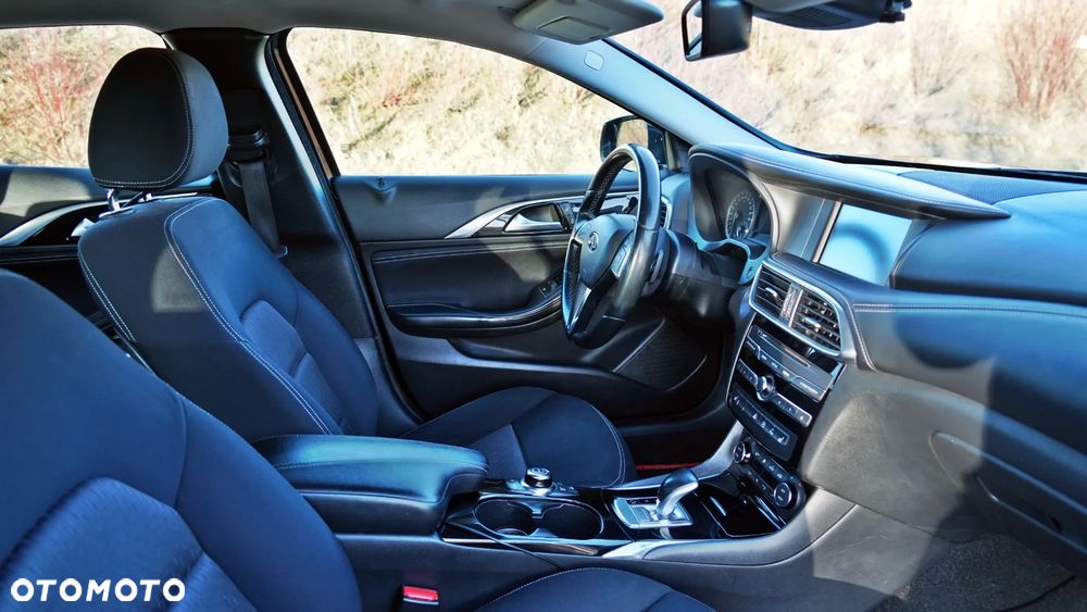 Infiniti Q30 1.5d Premium 7DCT - 4