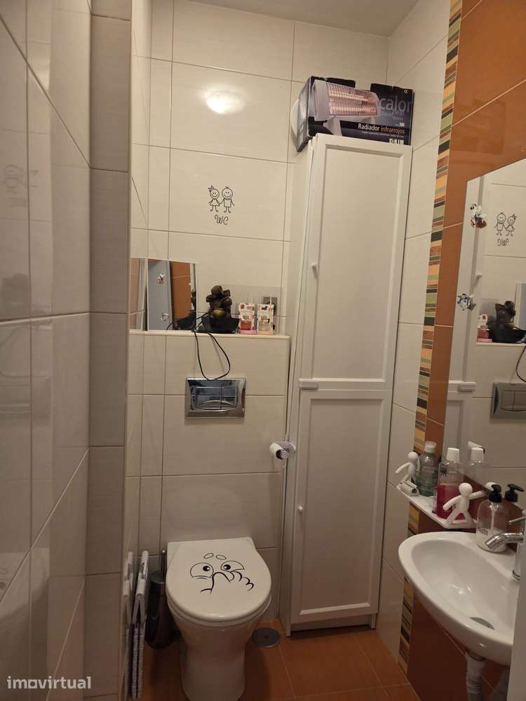 Apartamento T3 com 98,5 m² de área útil, totalmente remodelado de raiz - Grande imagem: 4/11