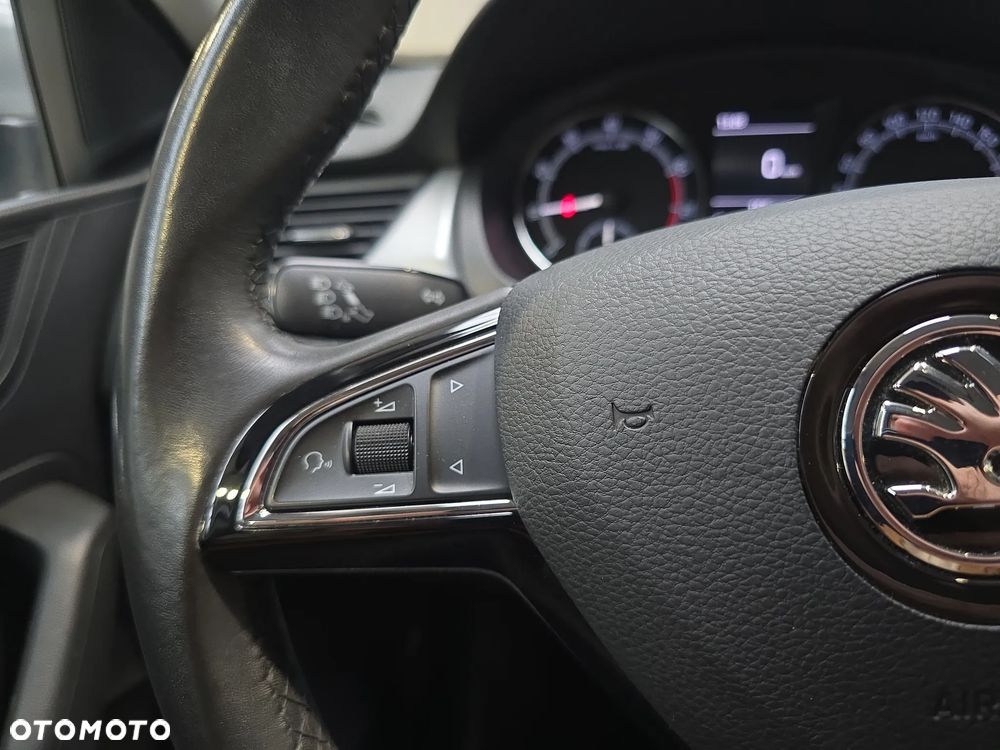 Skoda RAPID 1.0 TSI Ambition - 20