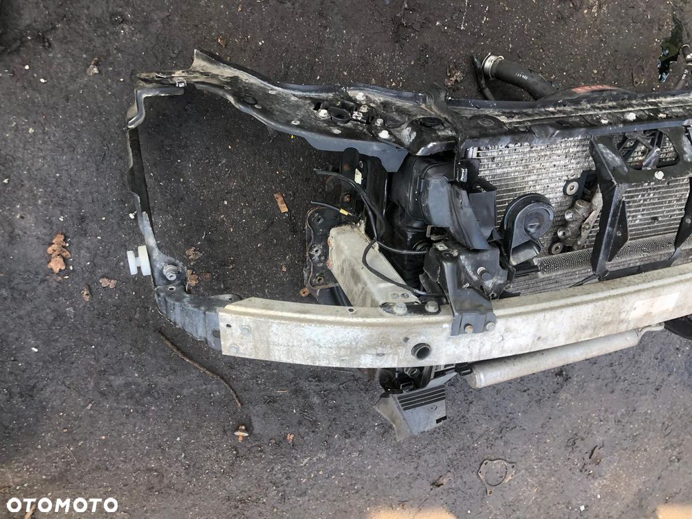 PAS PRZEDNI BELKA CHLODNICE MERCEDES E-KLASA W211 LIFT 3,0 CDI AUTOMAT - 2