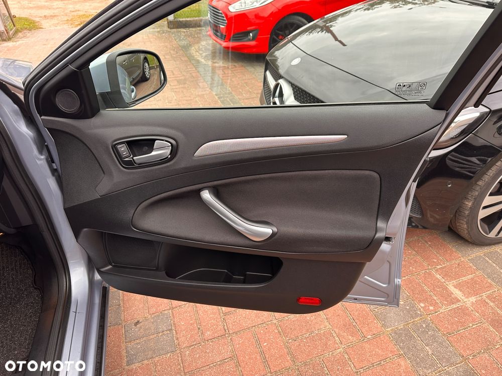Ford Mondeo 1.6 Ambiente - 13
