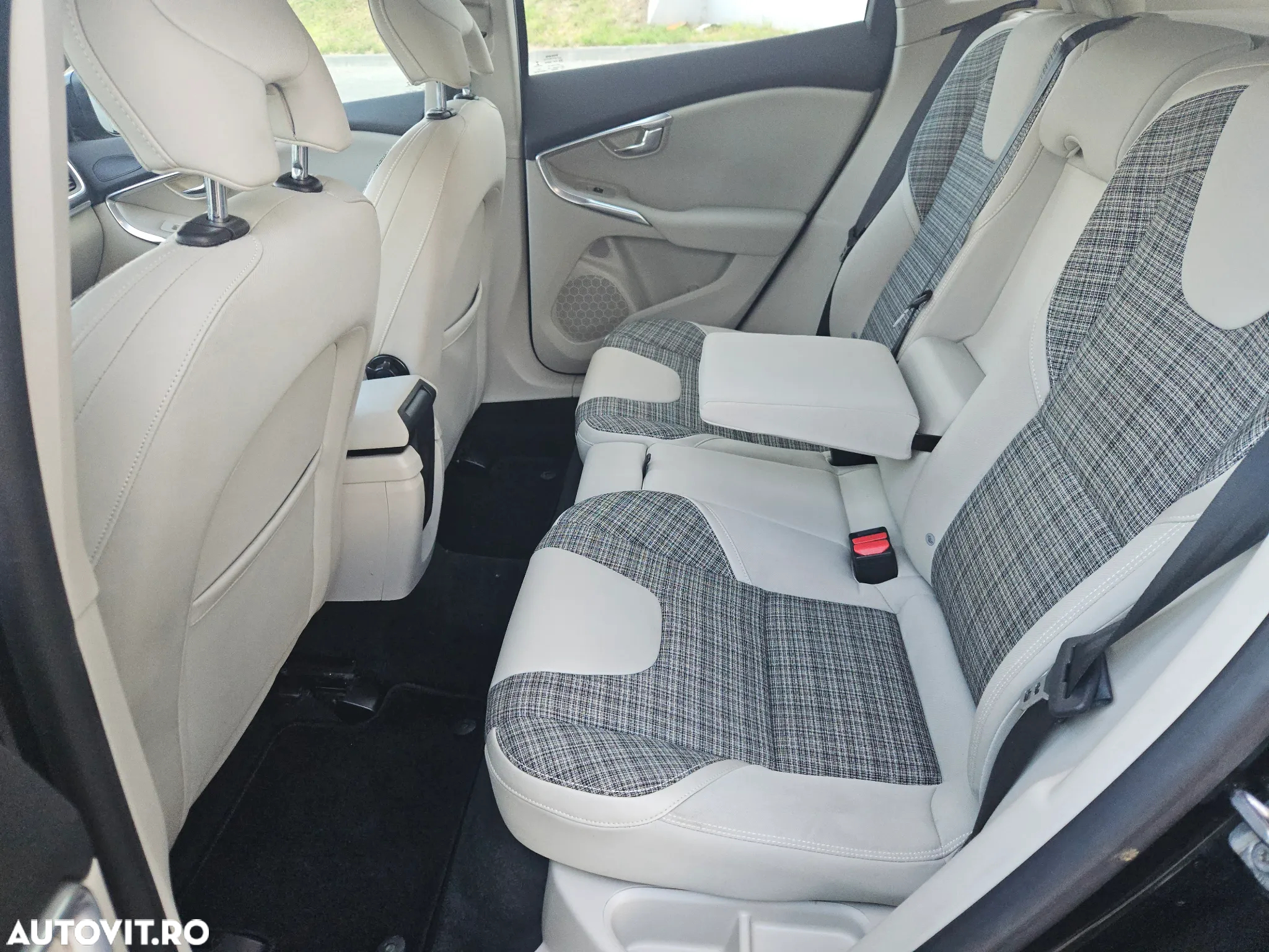 Volvo V40 D2 DRIVe Momentum - 6