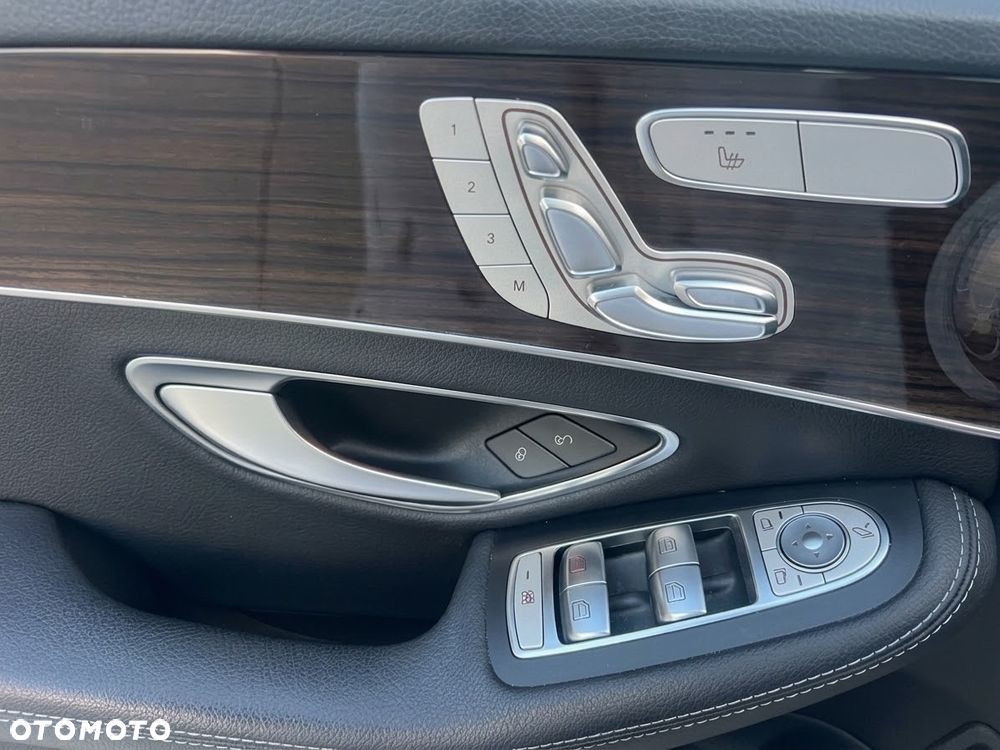 Mercedes-Benz Klasa C 300 9G-TRONIC - 14