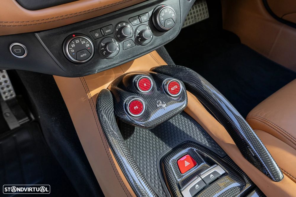 Ferrari FF 6.3 V12 - 29