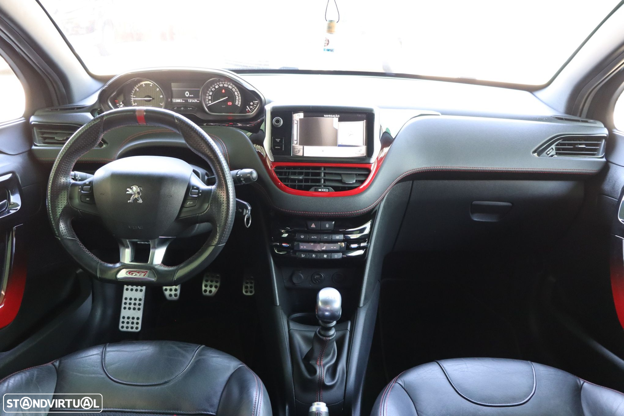 Peugeot 208 1.6 THP GTi - 16