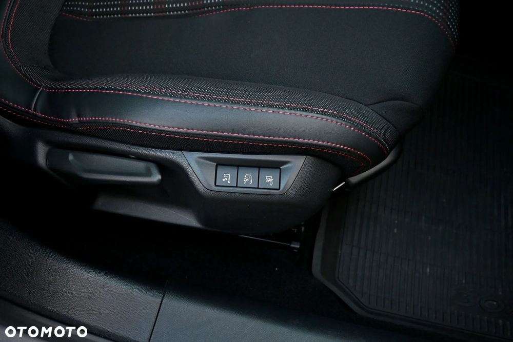 Peugeot 308 BlueHDi 130 EAT8 Stop & Start GT Pack - 31
