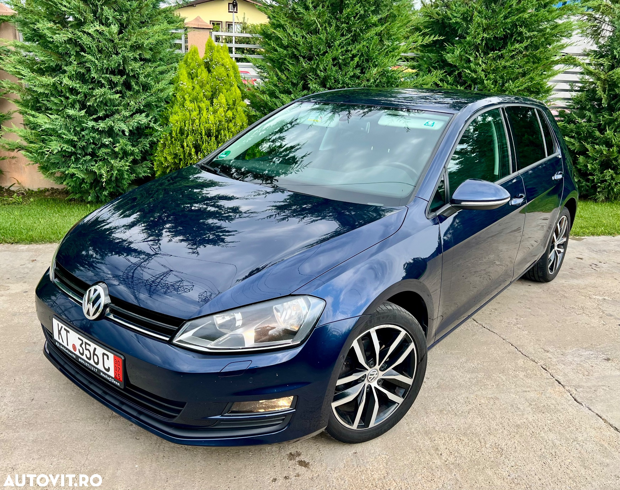 Volkswagen Golf 1.4 TSI BMT Comfortline - 2