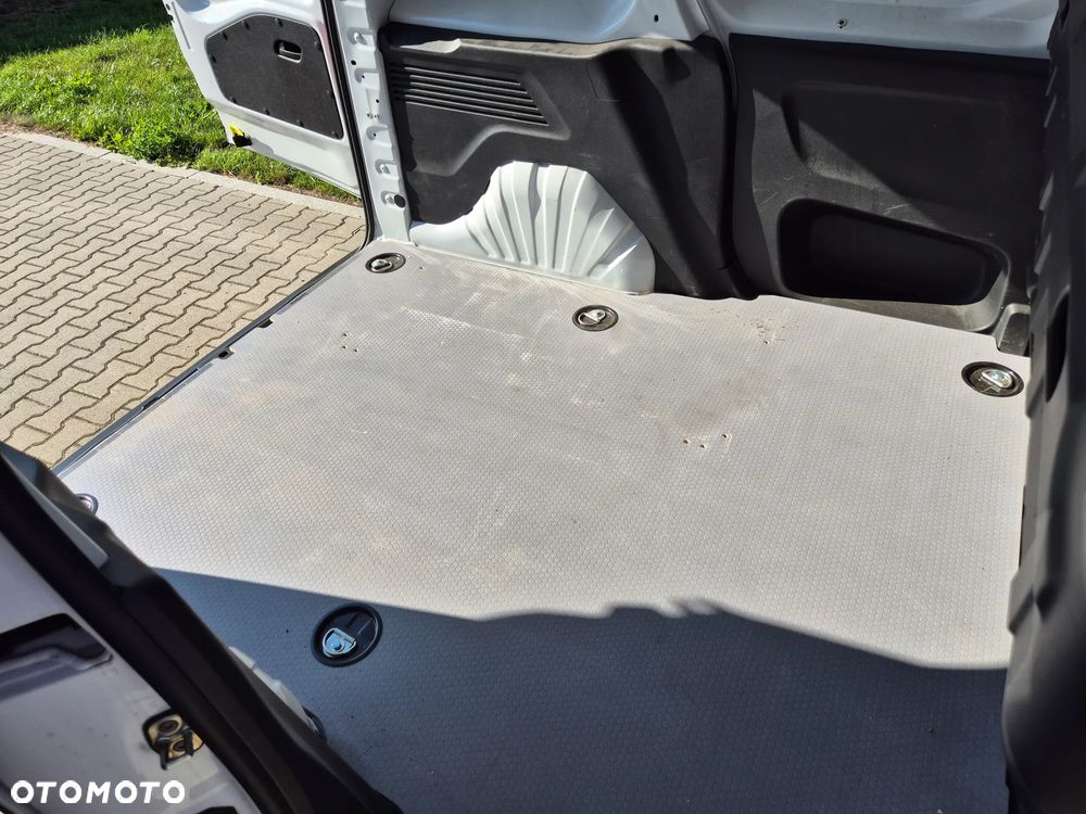 Opel Combo - 25