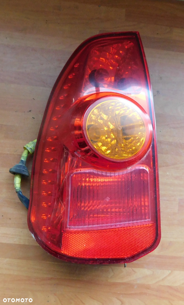 lampa lewa tył MITSUBISHI SPACE STAR I LIFT EUROPA