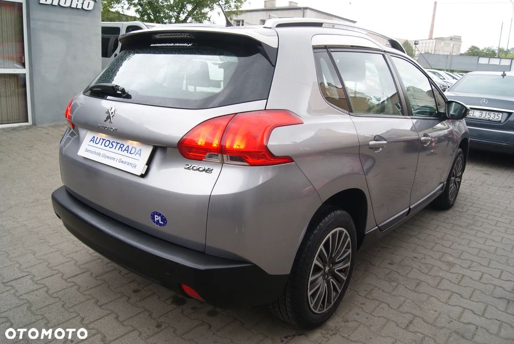 Peugeot 2008 1.2 Pure Tech Style - 5