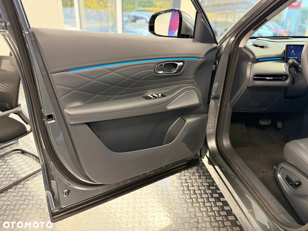 Geely Starray EM-i 1.5 PHEV Max - 22