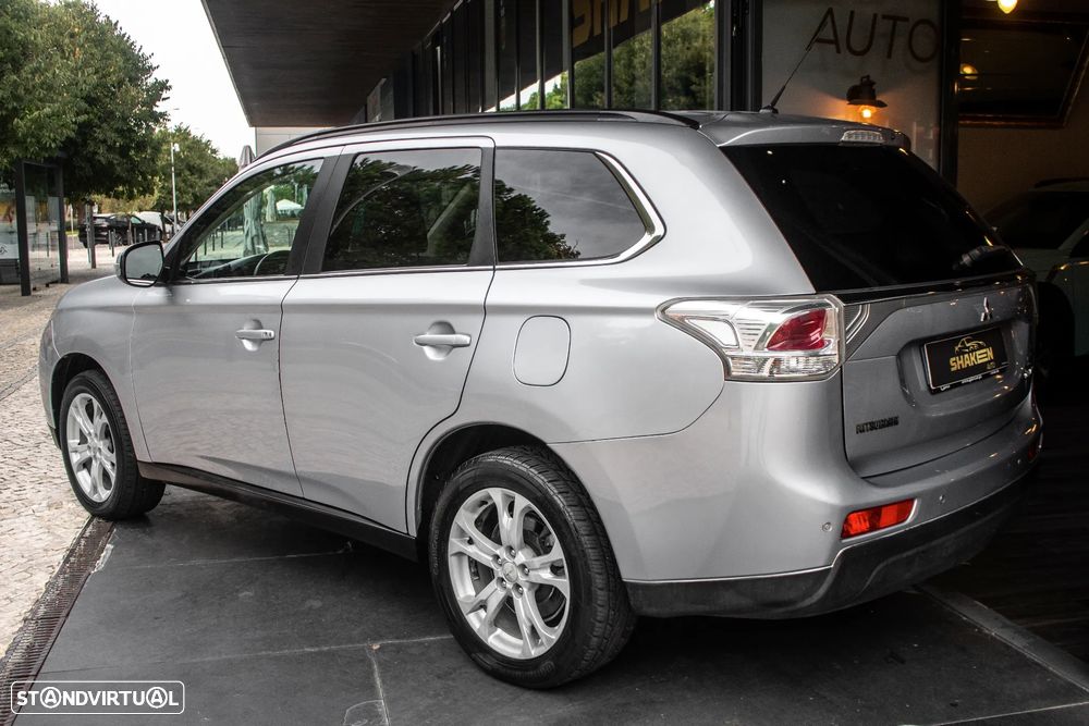 Mitsubishi Outlander 2.2 DI-D Instyle - 3