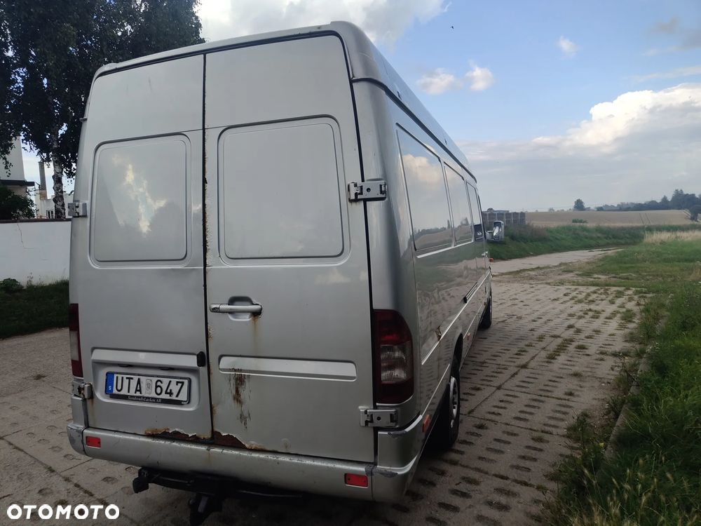 Mercedes-Benz Sprinter - 9