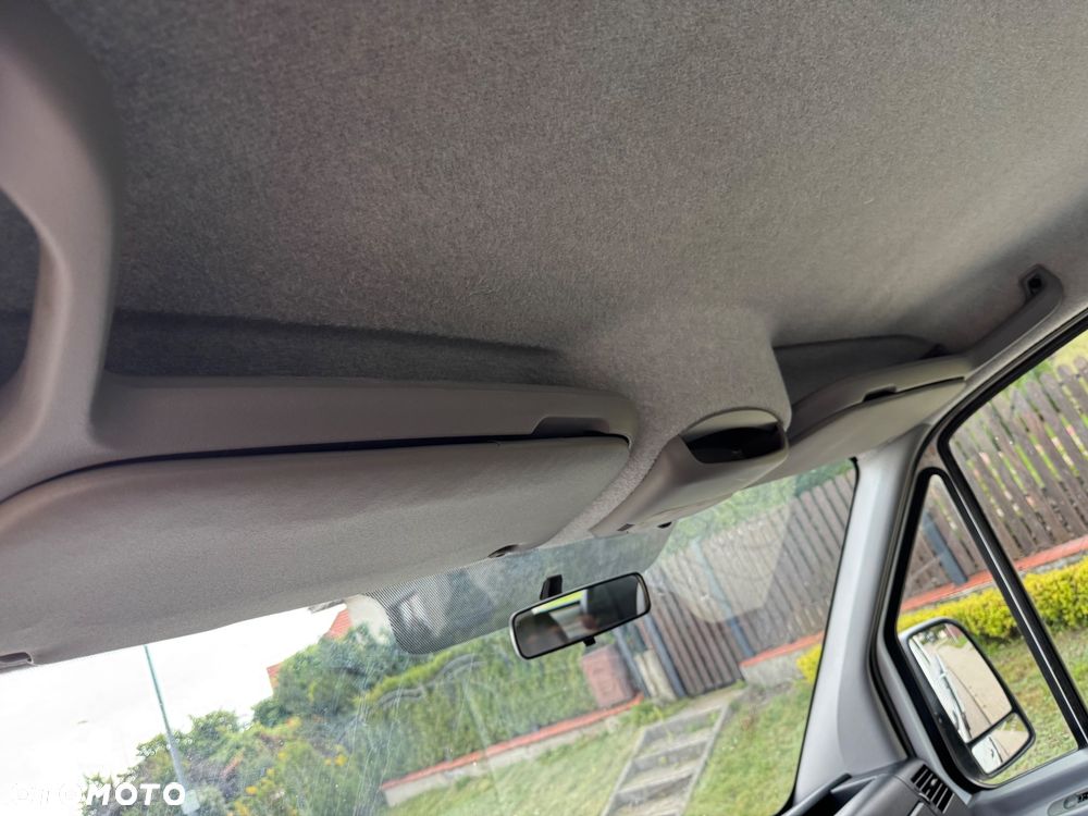 Mercedes-Benz Sprinter - 28