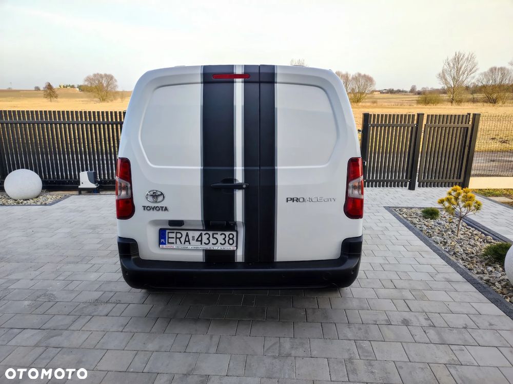 Toyota PROACE CITY - 7