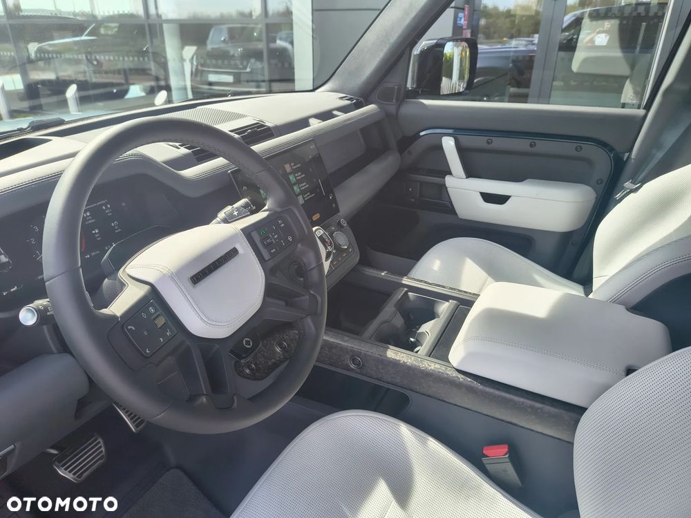 Land Rover Defender 110 P635 OCTA - 14
