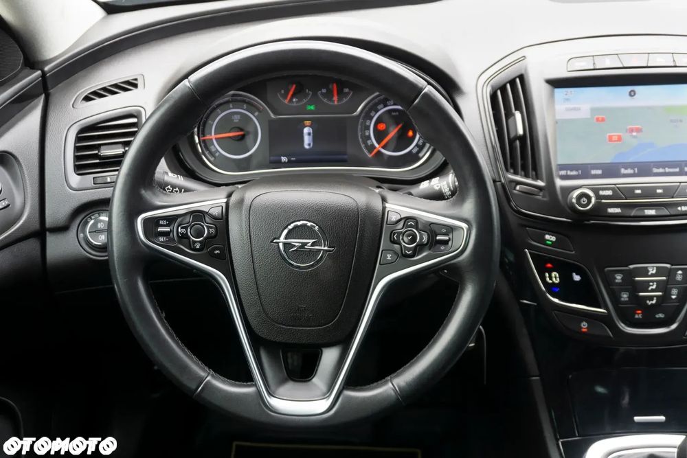 Opel Insignia 2.0 CDTI Cosmo S&S - 24