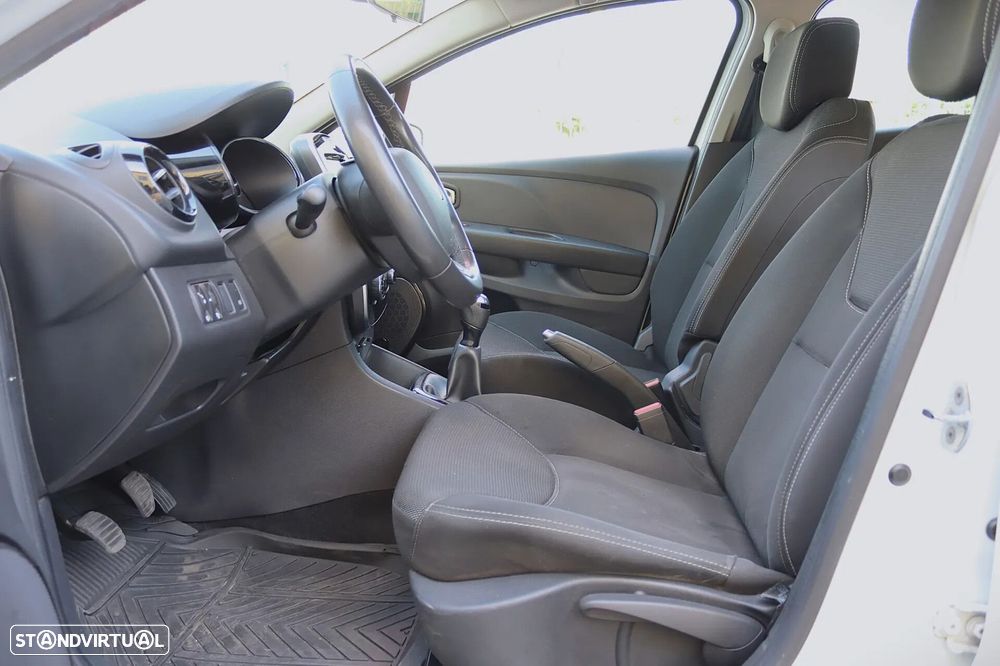 Renault Clio Sport Tourer - 10