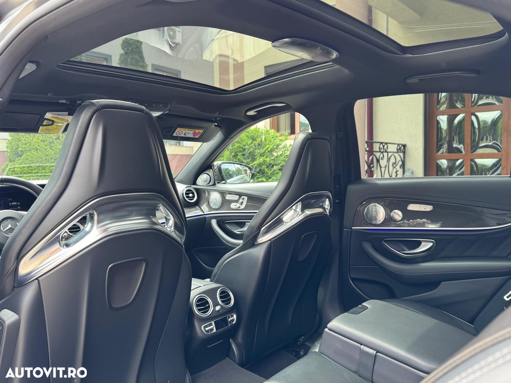 Mercedes-Benz E AMG 63 4Matic AMG Speedshift 9G-MCT - 12
