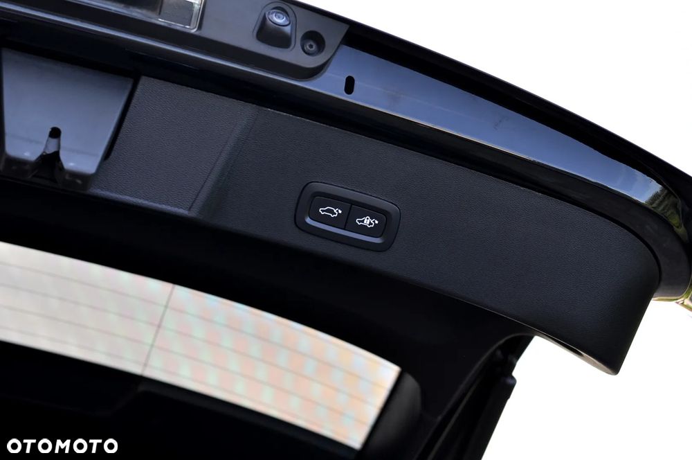 Volvo XC 40 B3 B DKG Core - 16