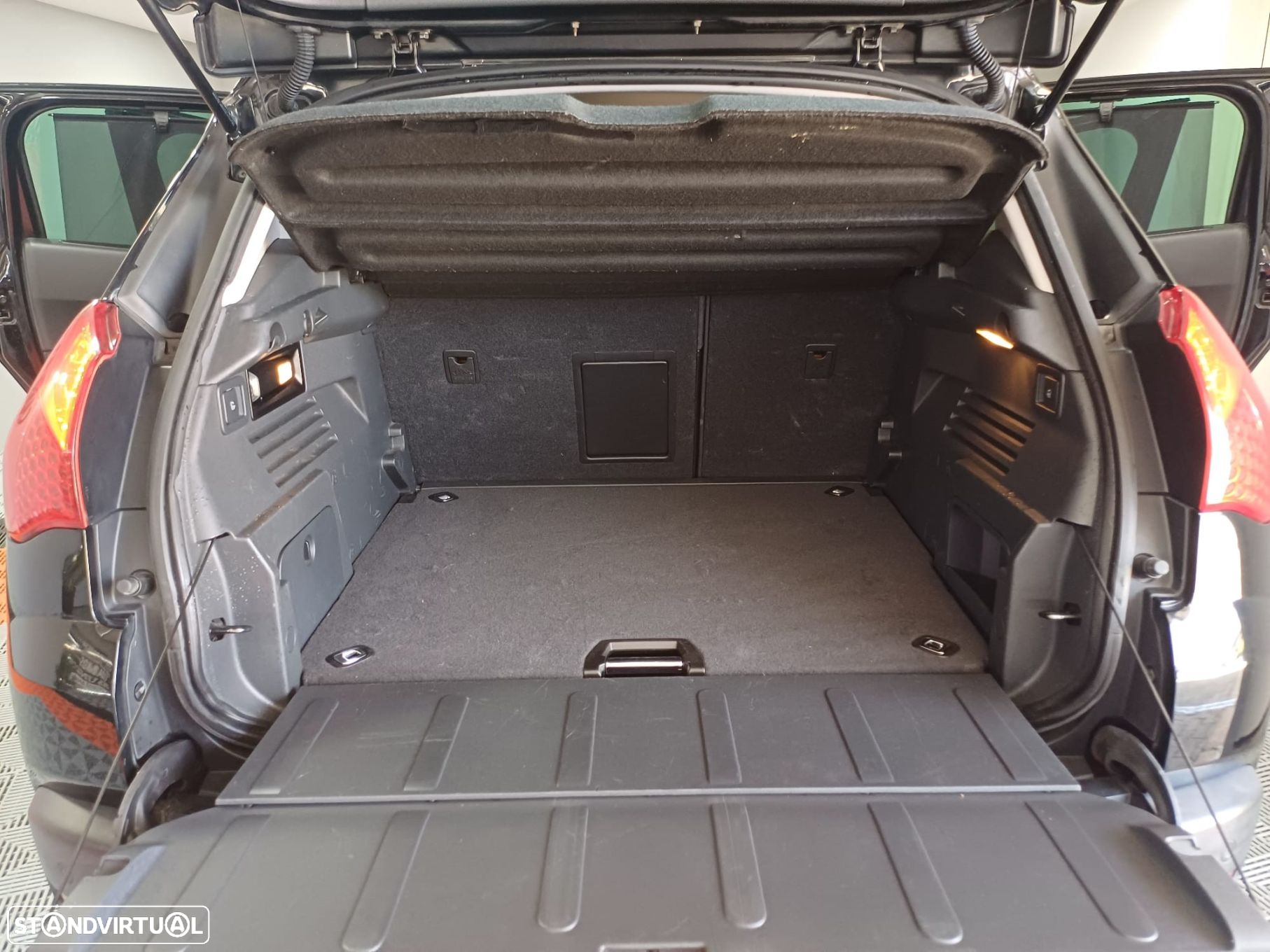 Peugeot 3008 1.6 HDi Allure - 18