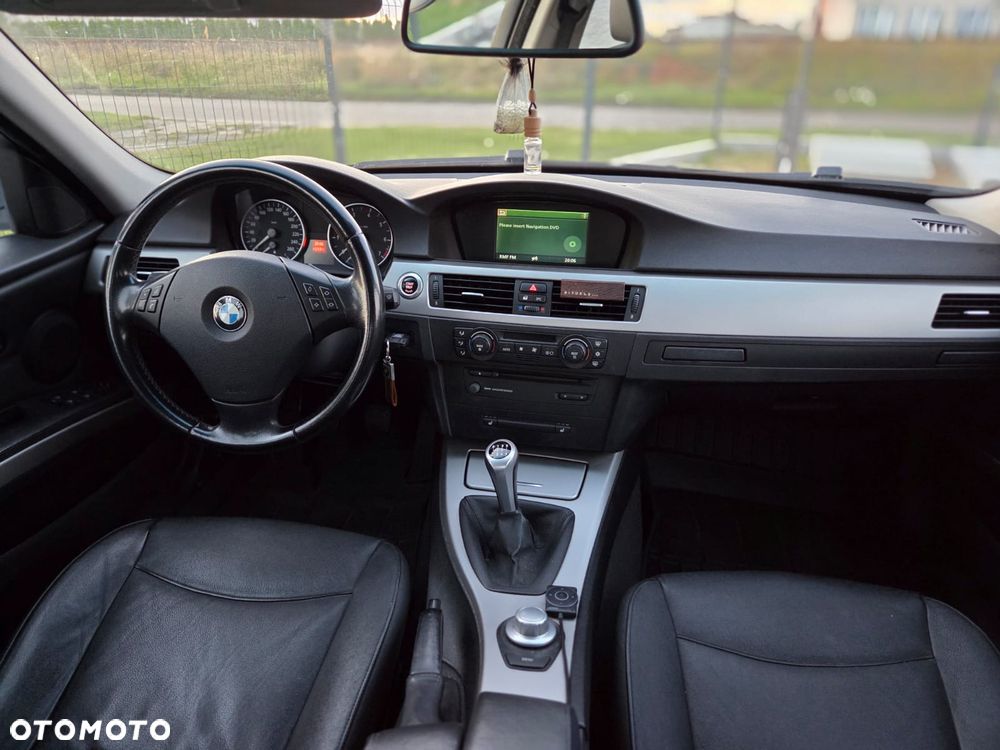 BMW Seria 3 - 34