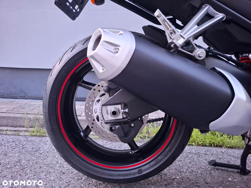 Yamaha FZ - 19