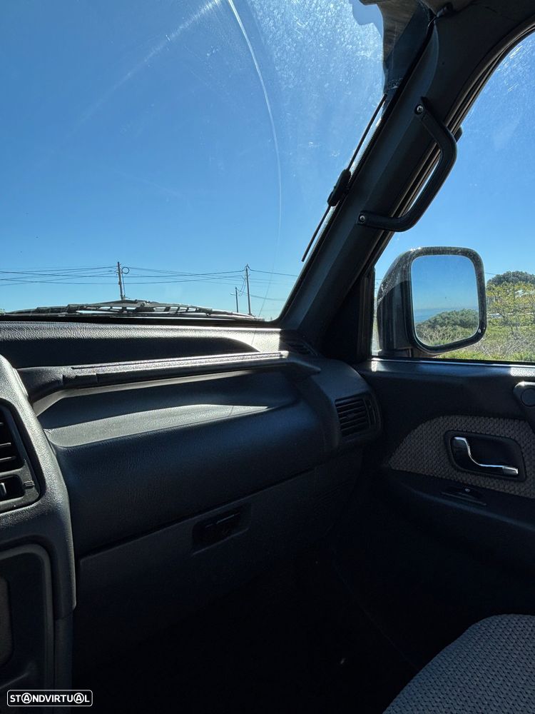 Mitsubishi Pajero 2.8 TD GLS - 10