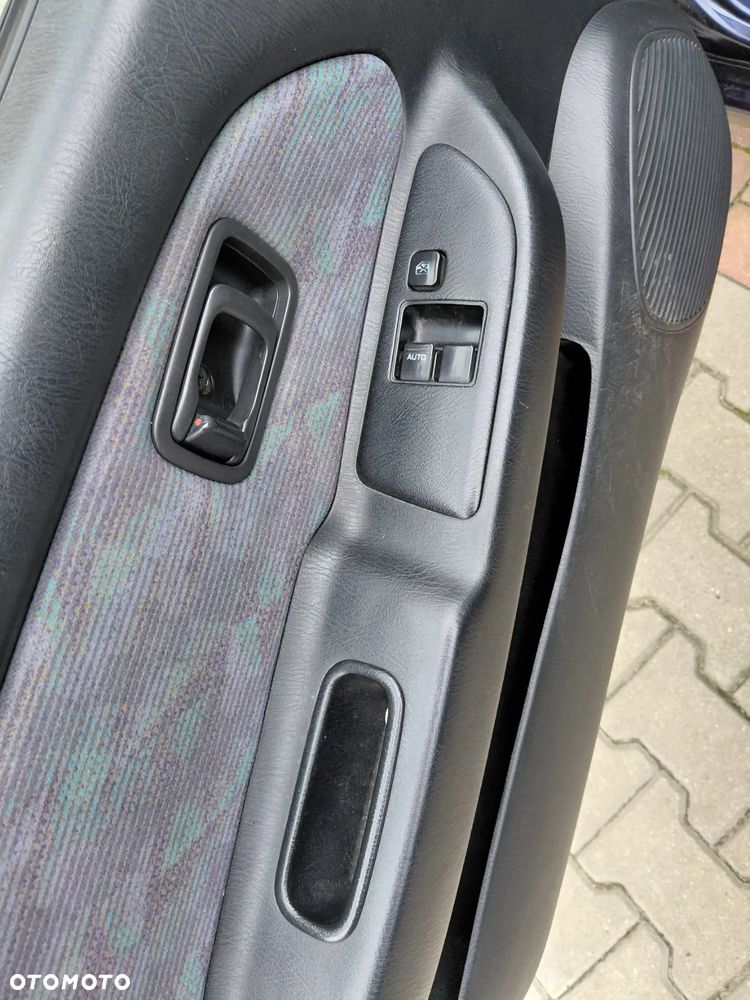 Nissan Almera 1.4 GX (abs) - 10