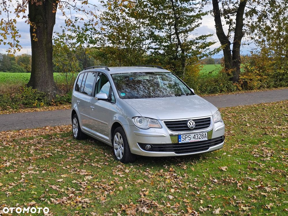 Volkswagen Touran 1.9 TDI Basis DSG - 1