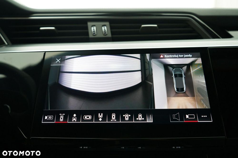 Audi Q8 Sportback e-tron - 37