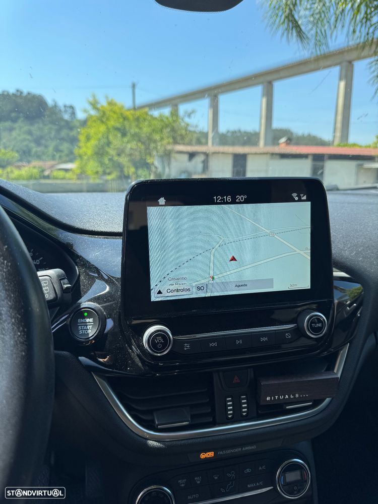 Ford Fiesta 1.0 EcoBoost Titanium - 14