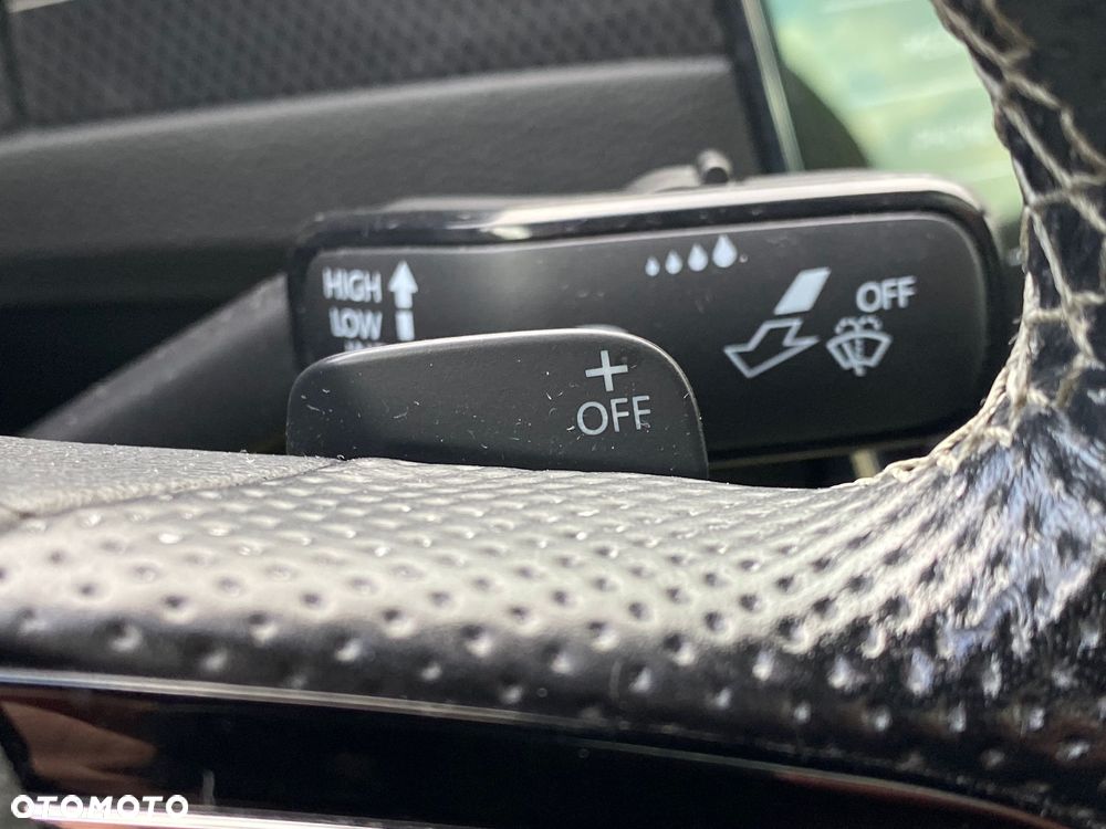 Skoda Superb 2.0 TDI Sportline DSG - 22