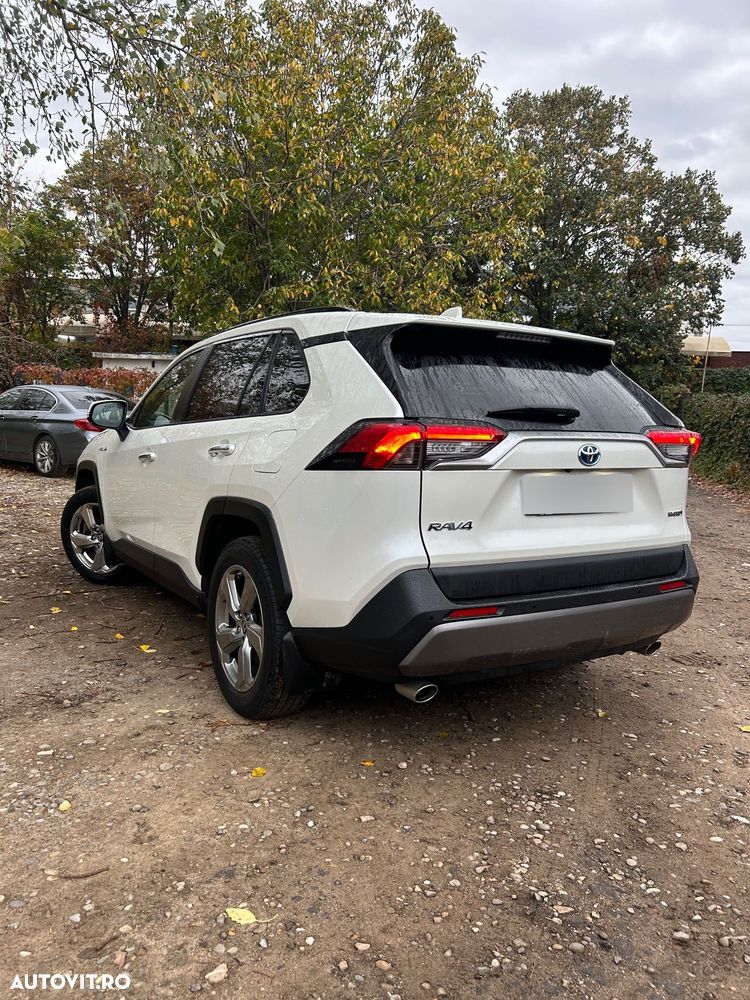 Toyota RAV4 - 4