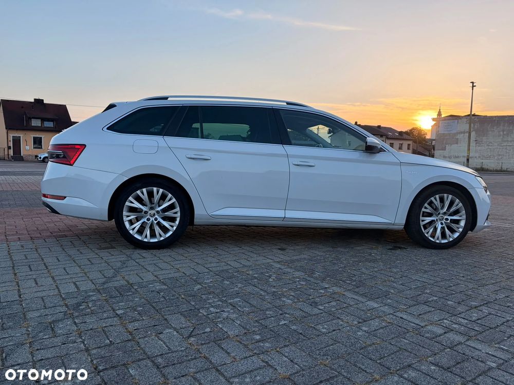Skoda Superb 2.0 TDI 4x4 L&K DSG - 12