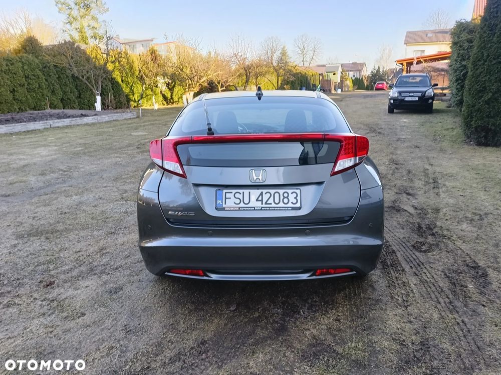 Honda Civic 1.8 i-VTEC Lifestyle - 29