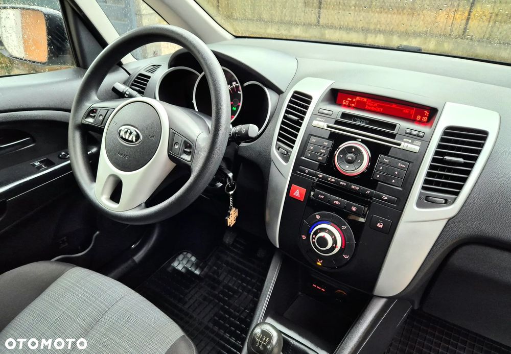 Kia Venga 1.4 S - 17