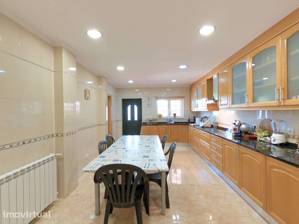 Moradia T4 com jardim, piscina e garagem, muito perto de Óbidos e d... - Grande imagem: 4/45