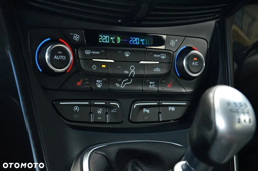 Ford Kuga 1.5 EcoBoost 2x4 ST-Line - 32
